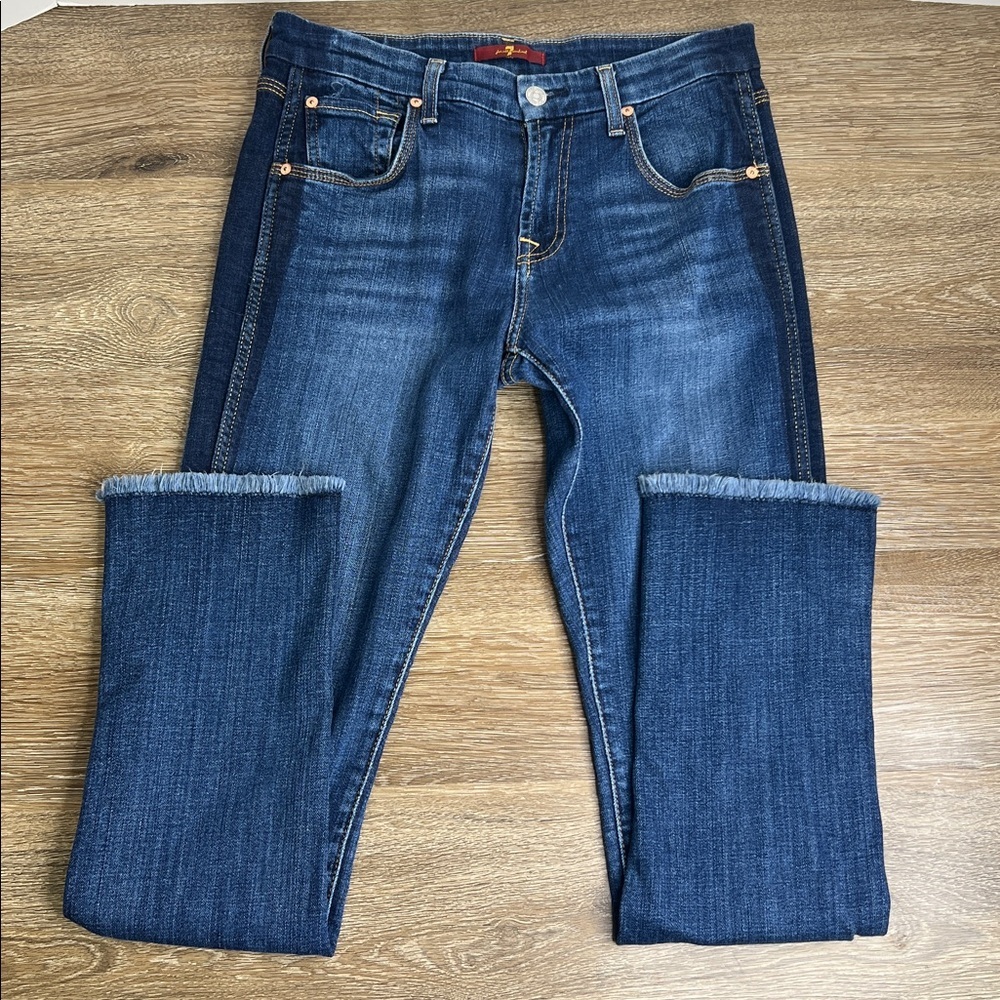 7 For All Mankind Women’s Raw Hem Jeans
Size 26 | Medium Wash | Stretch Denim